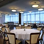 タトラ 4*