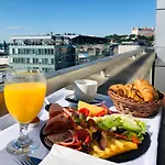 ホテル タトラ ブラチスラヴァ