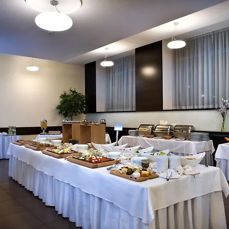 塔特拉酒店 4*