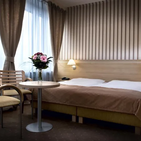 Tatra 4* Bratislava